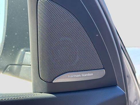 Used 2024 BMW X7 xDrive40i image 25