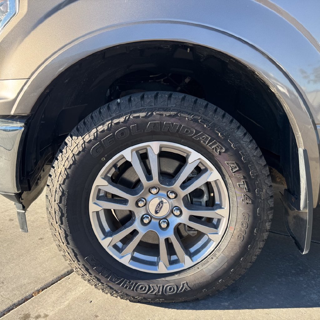 Used 2018 Ford F150 Lariat w/ Trailer Tow Package AWD/4WD image 24