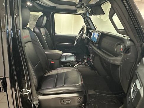 Used 2024 Jeep Wrangler Unlimited Rubicon AWD/4WD image 7