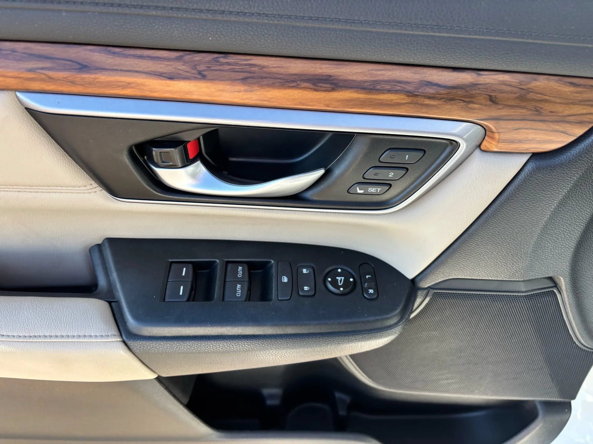 Used 2018 Honda CR-V EX-L image 13