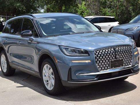 New 2026 Lincoln Corsair Premiere FWD image 3