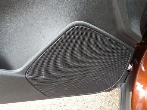 Used 2019 Cadillac XT4 Premium Luxury image 16