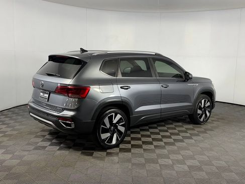 Used 2024 Volkswagen Taos SEL AWD/4WD image 5
