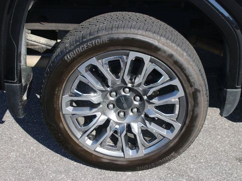 Used 2024 GMC Sierra 1500 Denali Ultimate AWD/4WD image 39