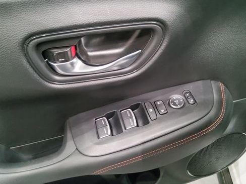 Certified 2025 Honda HR-V Sport image 22