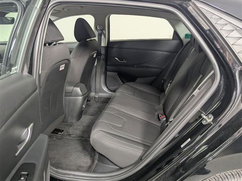 Certified 2024 Hyundai Elantra Blue image 26