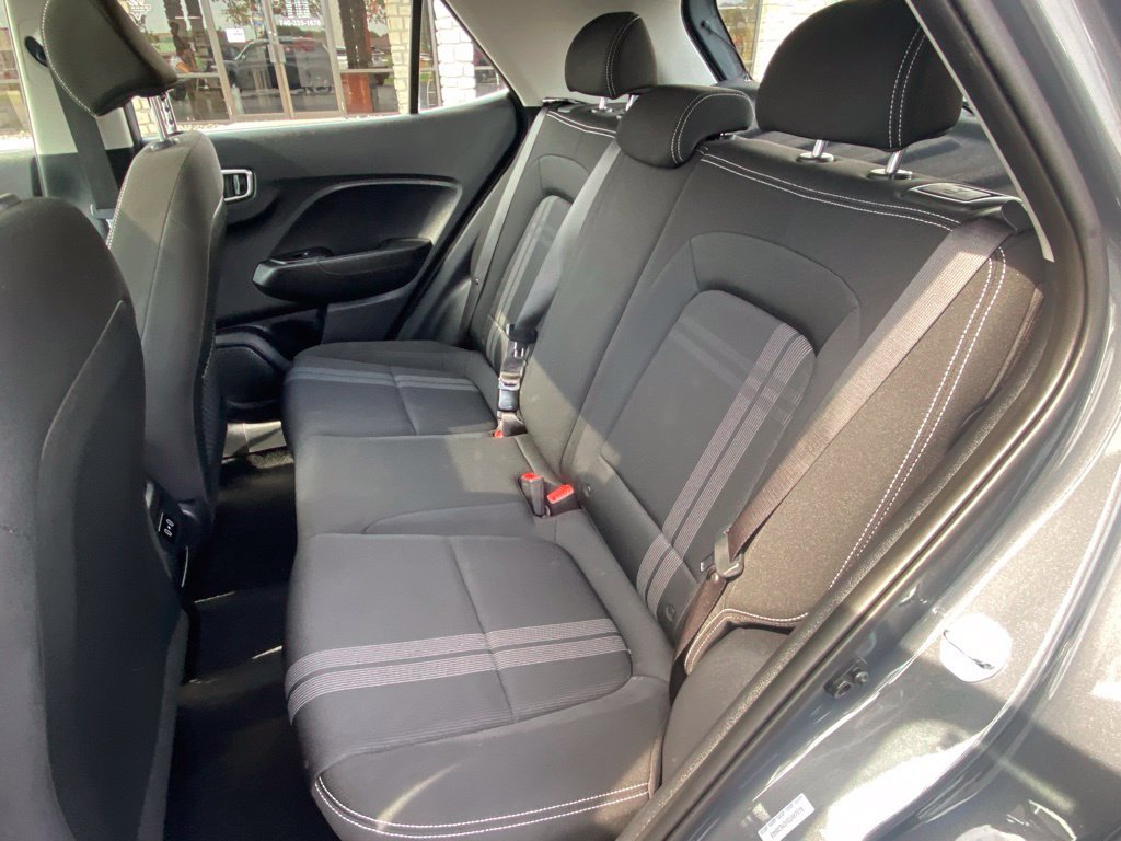 Used 2025 Hyundai Venue SEL FWD image 48