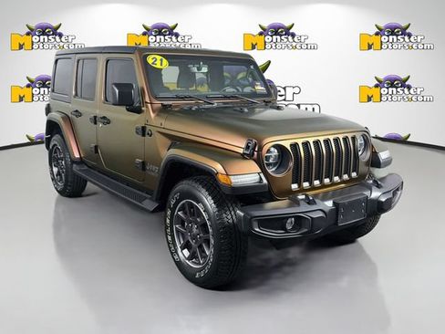 Used 2021 Jeep Wrangler Unlimited Sahara AWD/4WD image 3