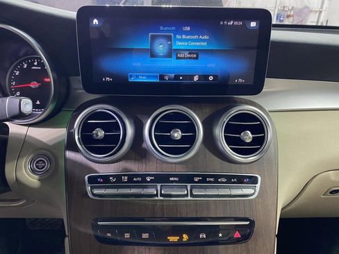 Used 2022 Mercedes-Benz GLC 300 4MATIC image 24