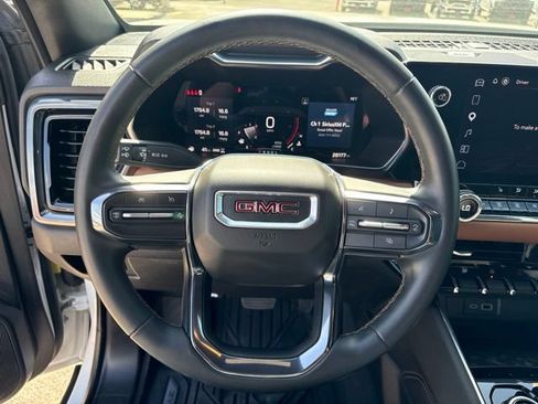 Used 2024 GMC Canyon AT4 w/ Technology Package AWD/4WD image 19