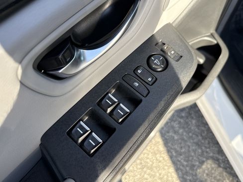 Used 2025 Honda Pilot EX-L image 15