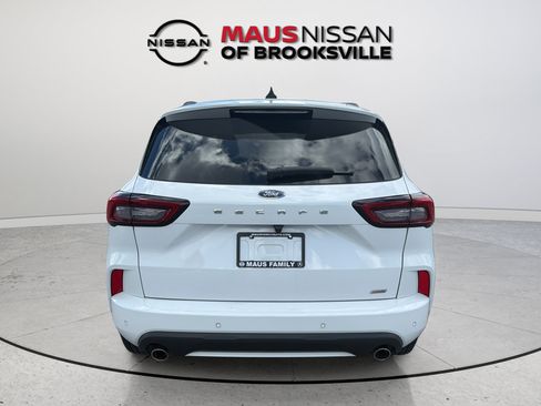 Used 2023 Ford Escape ST-Line w/ Tech Pack #1 FWD image 9