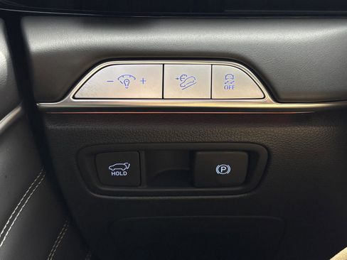 Used 2025 Genesis GV80 3.5T Prestige AWD/4WD image 23