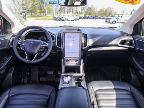 Used 2024 Ford Edge SEL w/ Convenience Package AWD/4WD image 16