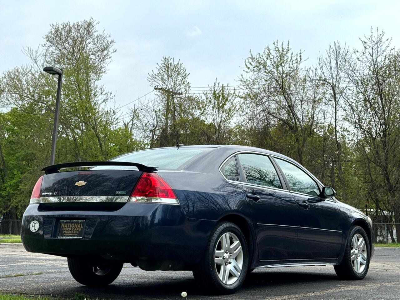 Used 2011 Chevrolet Impala LT FWD image 18