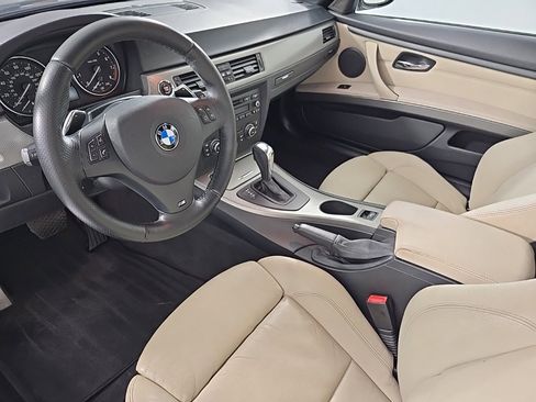 Used 2013 BMW 335i Convertible image 21