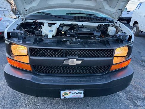Used 2011 Chevrolet Express 2500 image 36