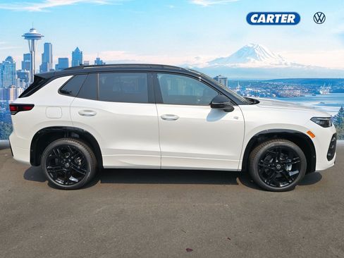 New 2026 Volkswagen Tiguan SE R-Line AWD/4WD image 2