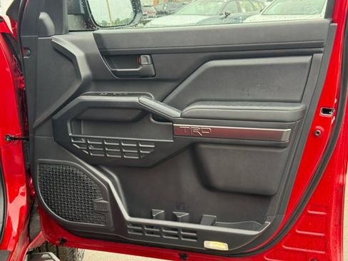 Certified 2026 Toyota 4Runner TRD Off-Road Premium AWD/4WD image 37
