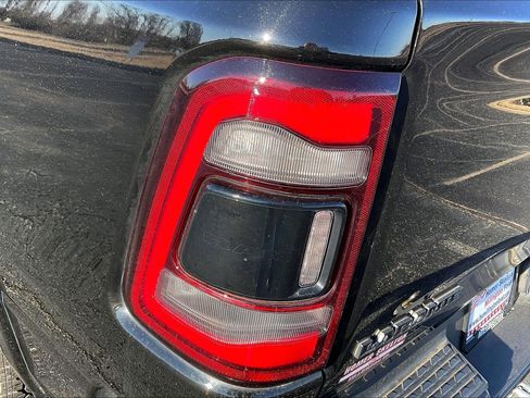 Used 2019 RAM 1500 Laramie image 24