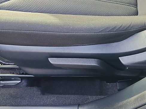 Used 2023 Subaru Impreza Premium image 11