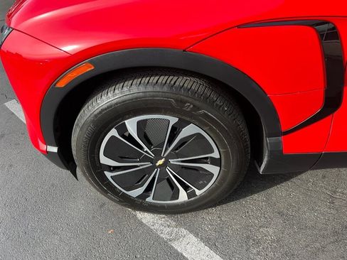 Used 2024 Chevrolet Blazer EV LT image 9