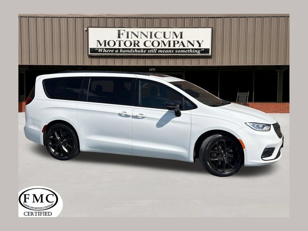 Used 2024 Chrysler Pacifica Touring-L w/ S Appearance Package FWD image 1