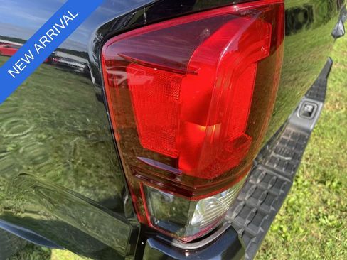 Used 2023 Toyota Tacoma SR w/ SR Convenience Package RWD image 10