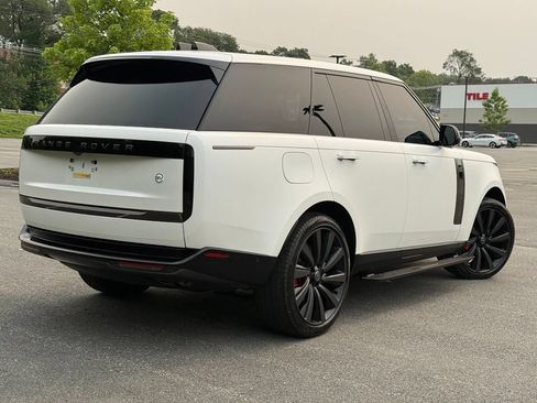 Used 2024 Land Rover Range Rover SV AWD/4WD image 6