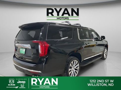 Used 2021 GMC Yukon XL Denali AWD/4WD image 9