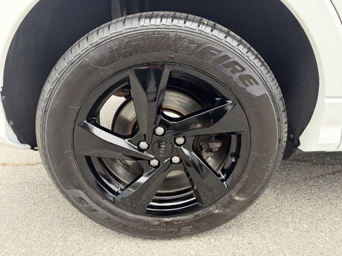 Used 2020 Audi Q3 2.0T Premium image 14