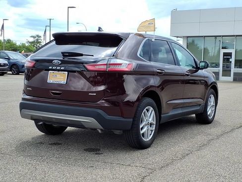 Certified 2024 Ford Edge SEL w/ Convenience Package AWD/4WD image 6