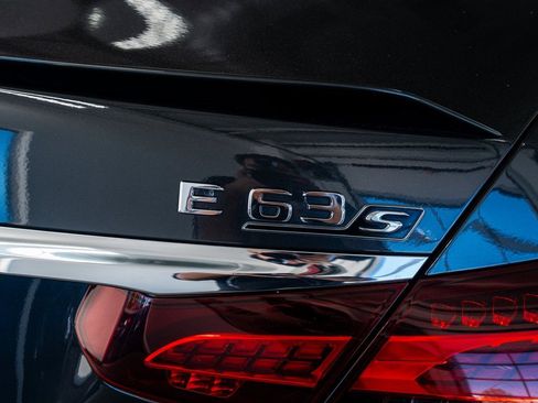 Used 2021 Mercedes-Benz E 63 AMG S image 31