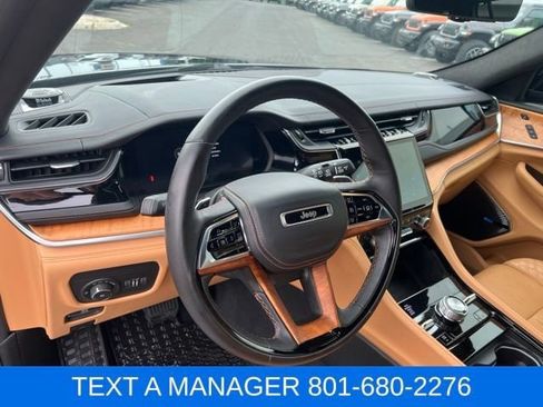 Used 2022 Jeep Grand Cherokee Summit AWD/4WD image 18