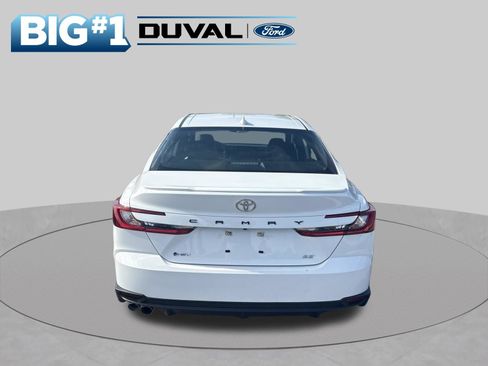Used 2025 Toyota Camry XSE FWD image 8