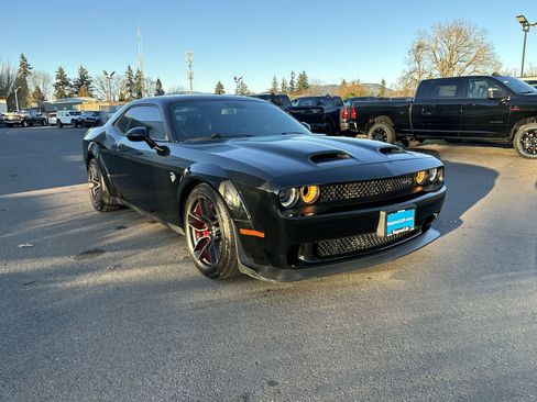 Used 2019 Dodge Challenger SRT Hellcat image 7