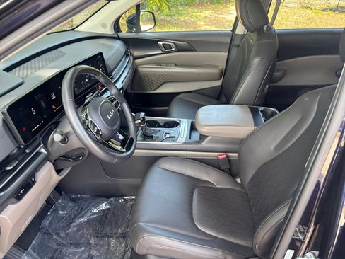 Used 2026 Kia Carnival FWD image 29