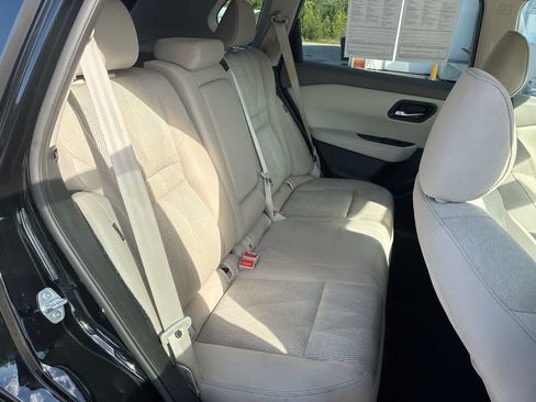 Used 2025 Nissan Rogue SV FWD image 25