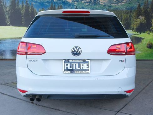 Used 2017 Volkswagen Golf SEL image 5