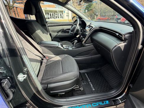 Used 2023 Hyundai Santa Cruz SE image 24