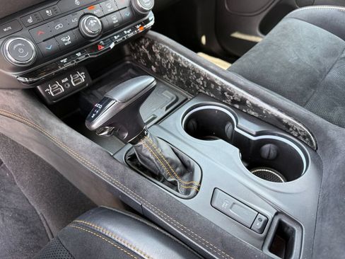 Used 2023 Dodge Durango R/T w/ Hemi Orange Plus Package AWD/4WD image 30