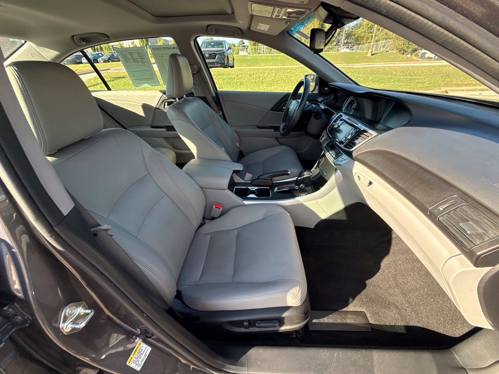 Used 2015 Honda Accord EX-L image 40