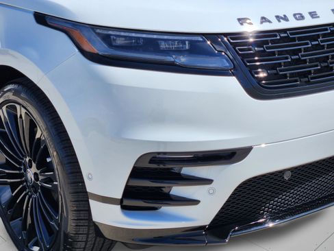 New 2026 Land Rover Range Rover Velar Dynamic SE image 8
