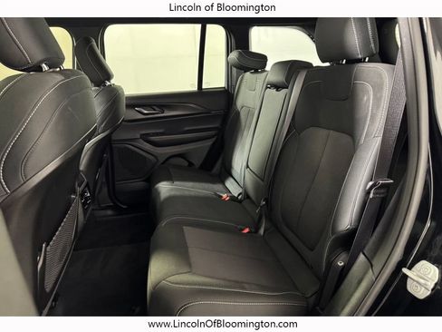 Used 2025 Jeep Grand Cherokee Laredo X w/ Luxury Tech Group I AWD/4WD image 11