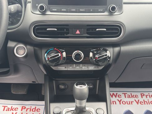 Used 2023 Hyundai Kona SEL AWD/4WD image 17