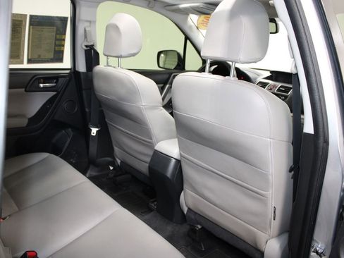 Used 2016 Subaru Forester 2.5i Touring w/ Eyesight & Navigation System AWD/4WD image 29
