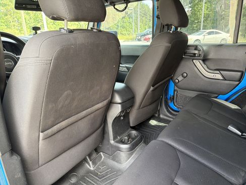 Used 2016 Jeep Wrangler Unlimited Sport AWD/4WD image 14