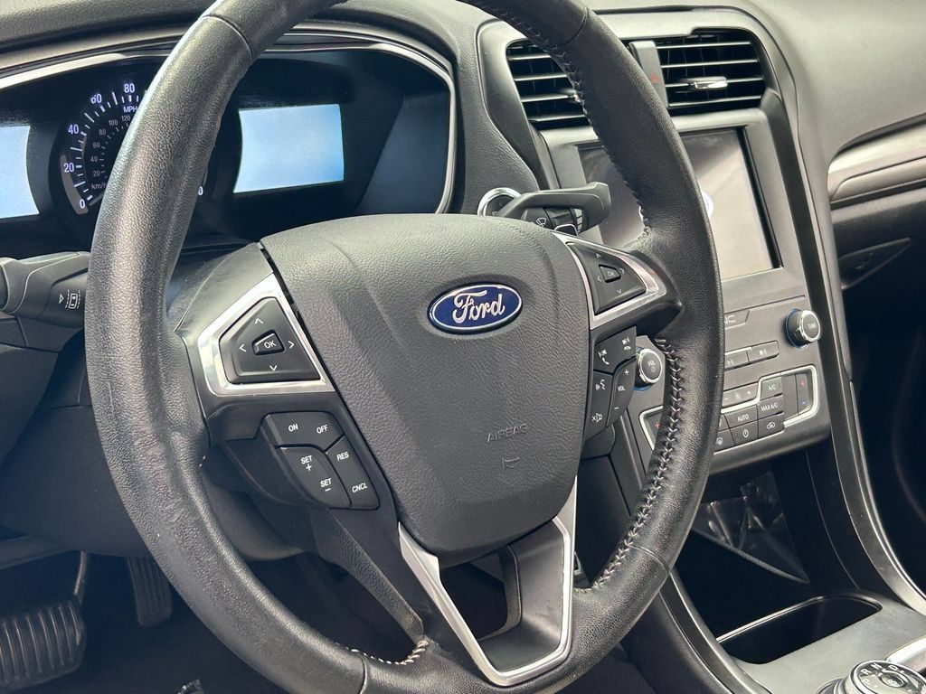 Used 2019 Ford Fusion SE w/ Equipment Group 151A FWD image 48