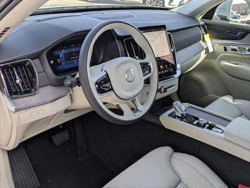New 2026 Volvo XC90 T8 Ultra w/ Protection Package Premier AWD/4WD image 7