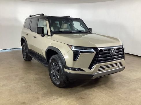 Used 2025 Lexus GX 550 AWD/4WD image 3